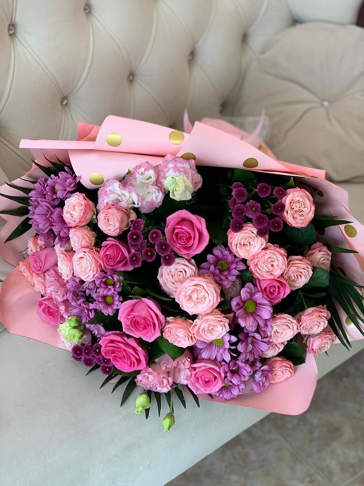 Букет цветов из: Хризантемы, Розы и Лизиантусы в Нижнетроицкий