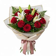 Букет цветов из:  Лилии и Розы в Нижнетроицкий