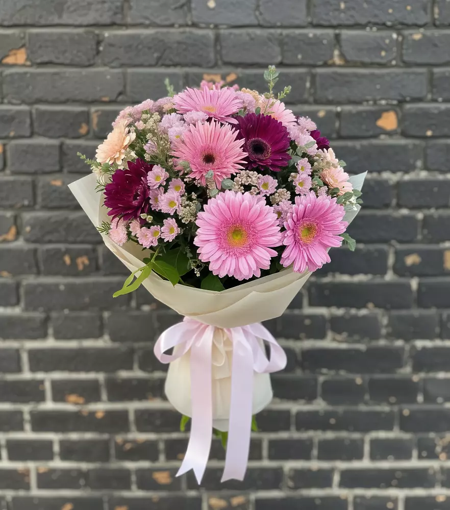 Букет цветов из: Герберы и Хризантемы в Нижнетроицкий