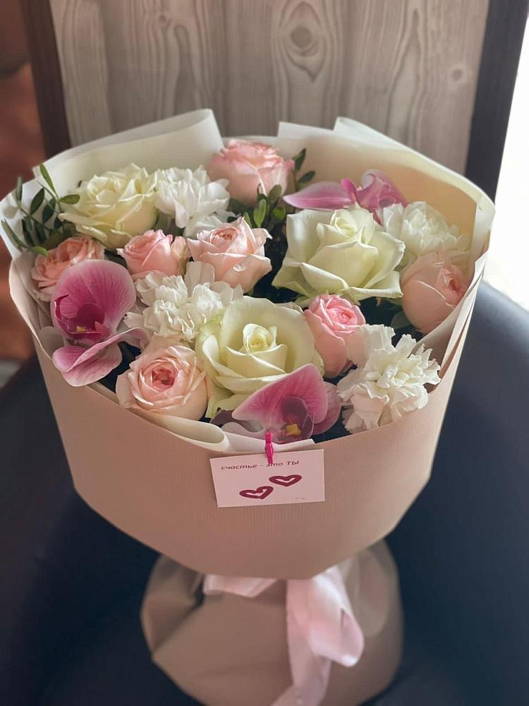 Букет цветов из: Орхидеи, Розы и Гвоздики в Нижнетроицкий