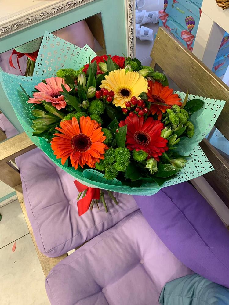 Букет цветов из: Герберы, Хризантемы и Альстромерии в Нижнетроицкий