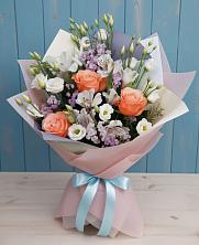 Букет цветов из:  Лизиантусы, Розы, Альстромерии и Гипсофила в Нижнетроицкий