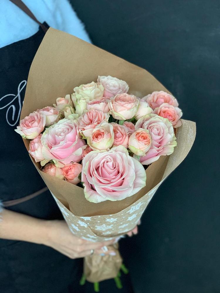 Букет цветов из: Хризантемы и Розы в Нижнетроицкий