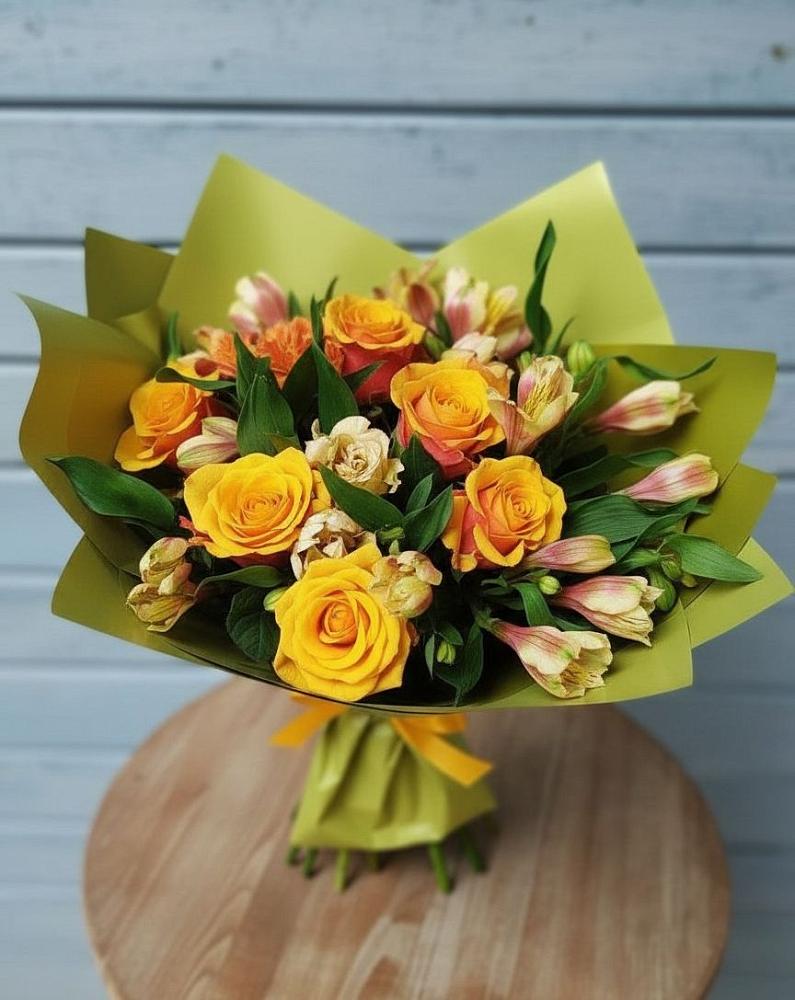 Букет цветов из: Альстромерии и Розы в Нижнетроицкий