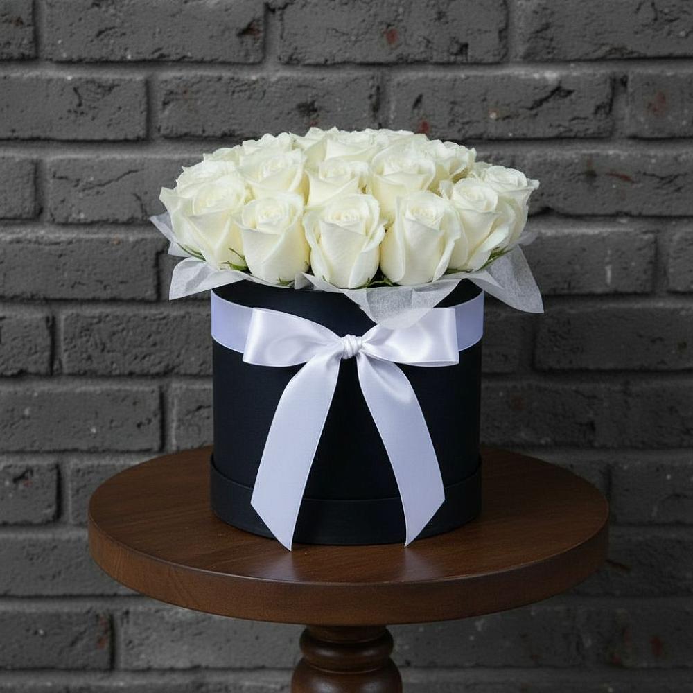 Цветочная композиция из Розы в шляпной коробке в Нижнетроицкий